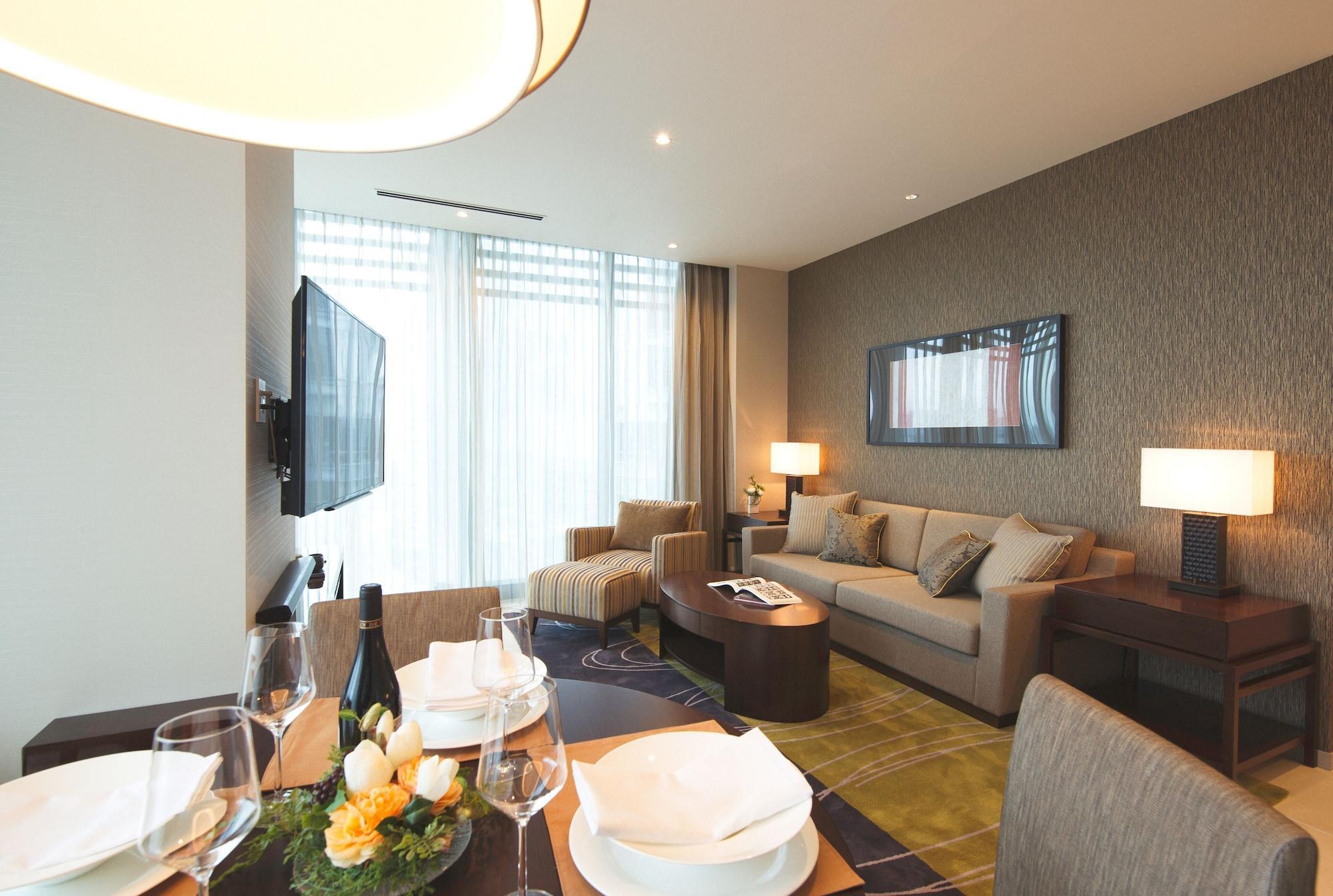 Oakwood Premier Tokyo Hotel Eksteriør billede A living room at the hotel