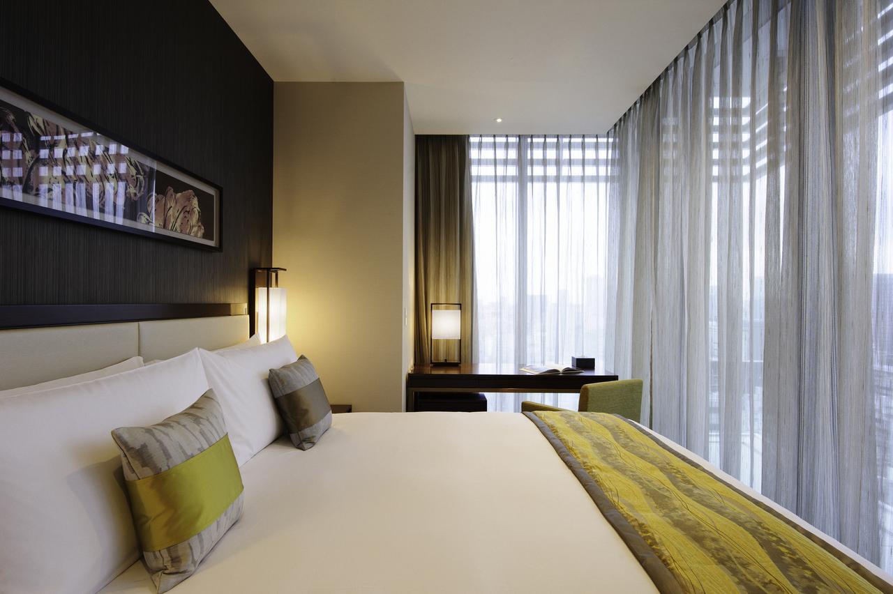 Oakwood Premier Tokyo Hotel Eksteriør billede A bedroom at the hotel